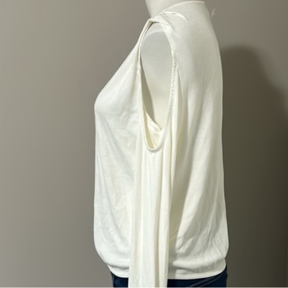 NWT Allison Joy from Evereve White Open Shoulder Ribbed Top SZ M - Picture 8 of 12